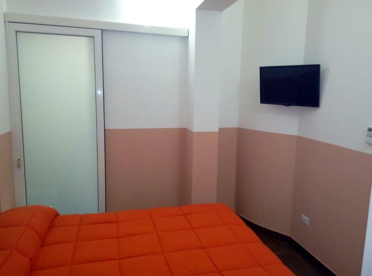 Gradoni Di Chiaia Twenty Three Bed & Breakfast Наполи Екстериор снимка