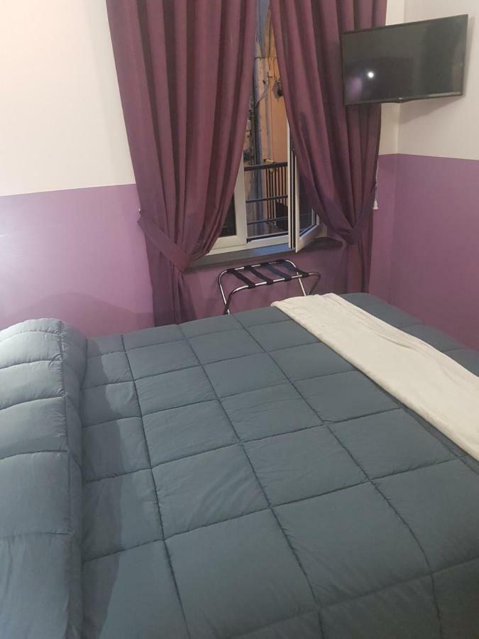 Gradoni Di Chiaia Twenty Three Bed & Breakfast Наполи Екстериор снимка