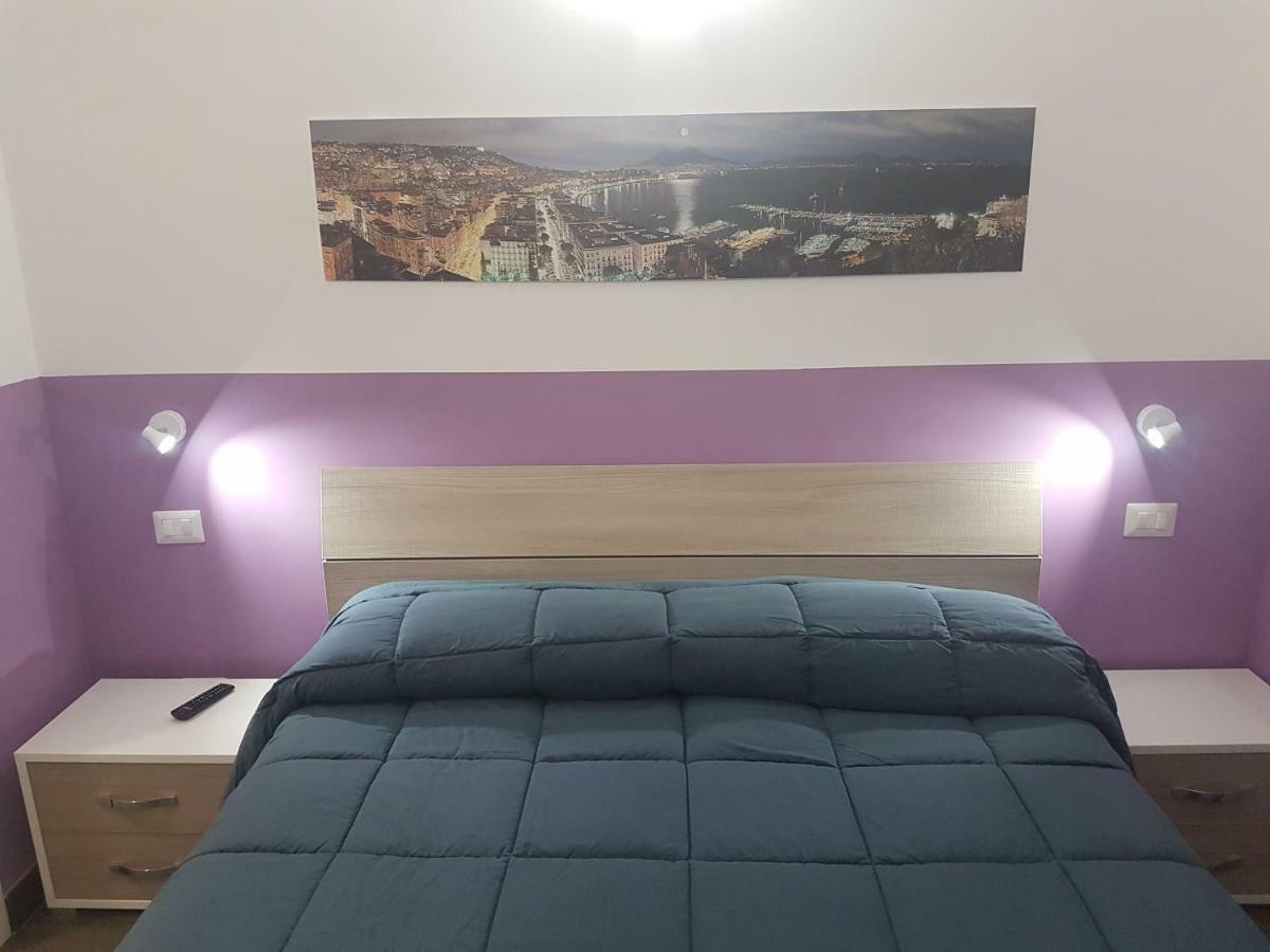 Gradoni Di Chiaia Twenty Three Bed & Breakfast Наполи Екстериор снимка