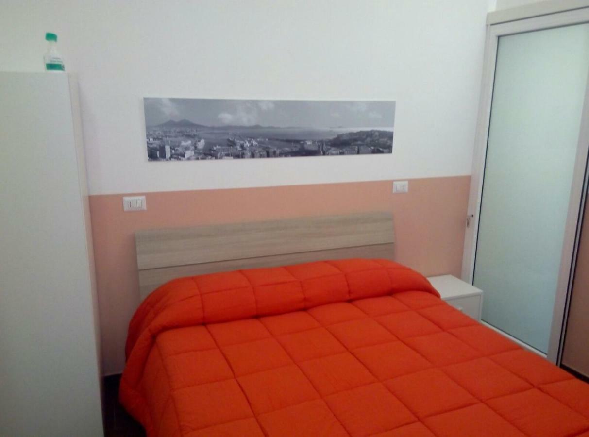 Gradoni Di Chiaia Twenty Three Bed & Breakfast Наполи Екстериор снимка