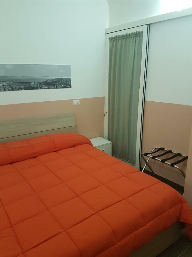 Gradoni Di Chiaia Twenty Three Bed & Breakfast Наполи Екстериор снимка